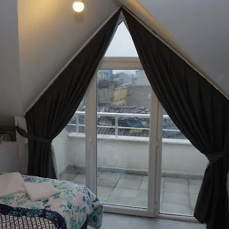 Trio Yenikapi Old 3*